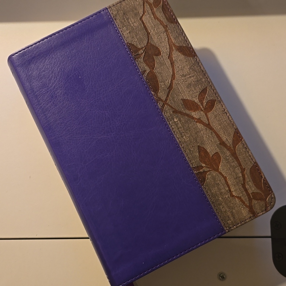 Holman Study Bible NKJV Personal Size Purple LeatherTouch 2014